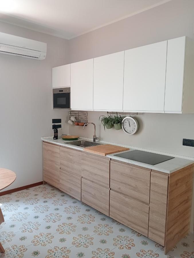 Diana Apartment ซาแลร์โน ภายนอก รูปภาพ